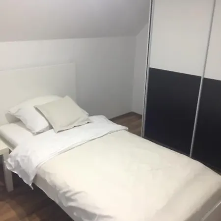 Apartment Ferienwohnung Schwarze Heide Hannover